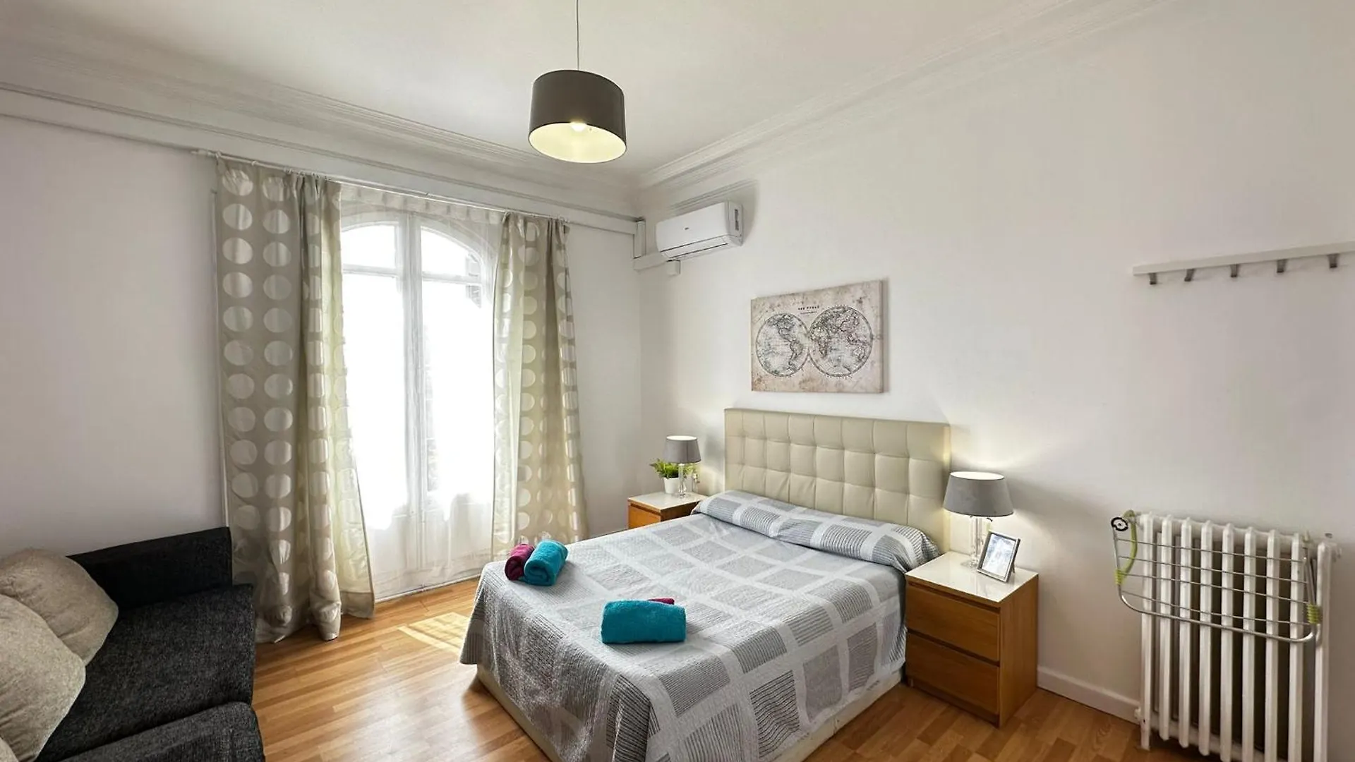 Rooms Tetu Barcelona Bed & Breakfast